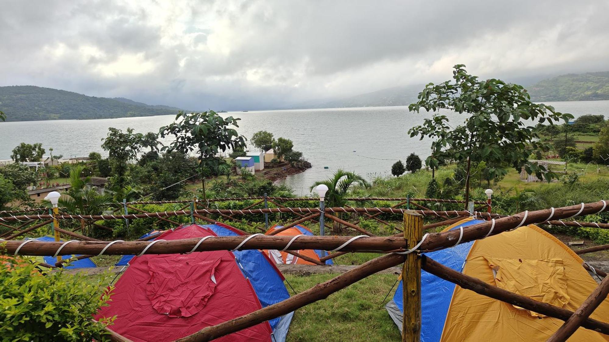 Shelby Pawana Lake Cottages & Camping Tents Lonavala Luaran gambar